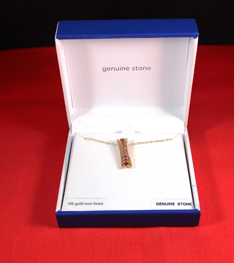 Beautiful New 1″ Bar Pendant &17″ Chain Necklace 18k Gold over Brass NIB