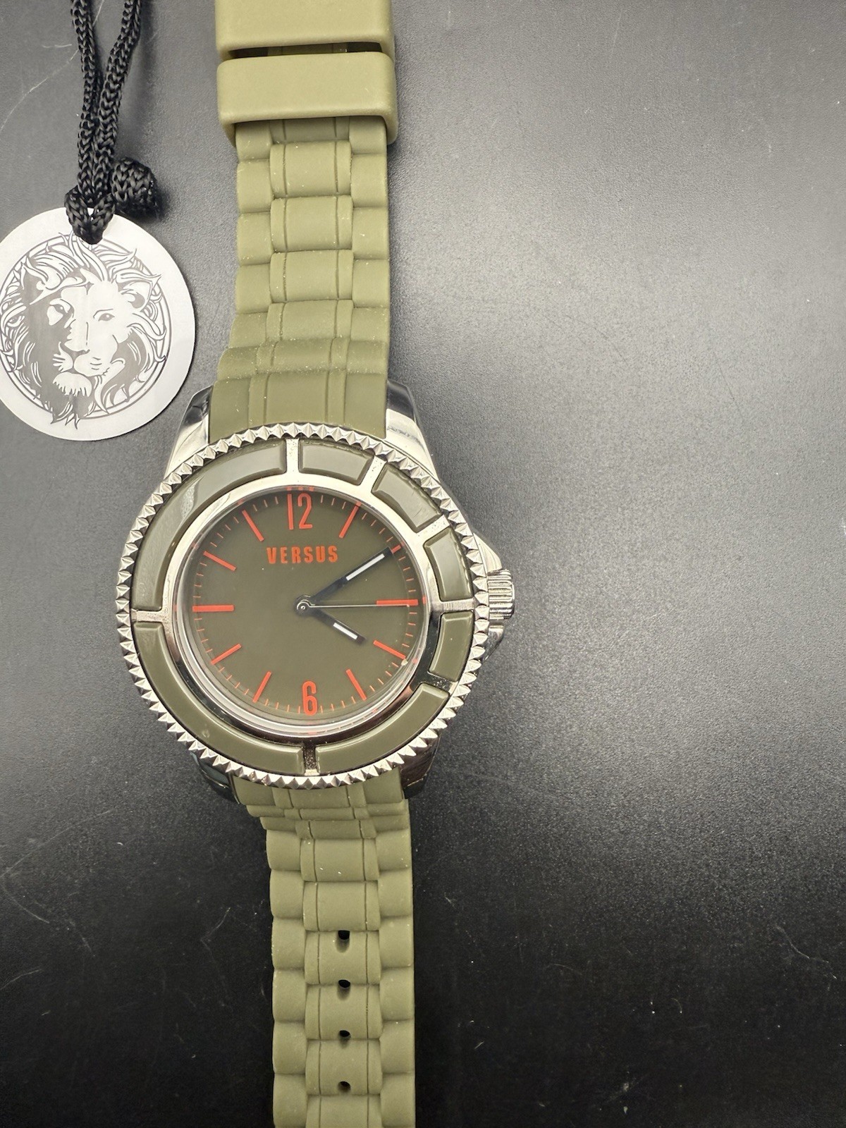 NWT Versus by Versace SGM100014 OD Green Bezel and Strap Watch New Battery O3