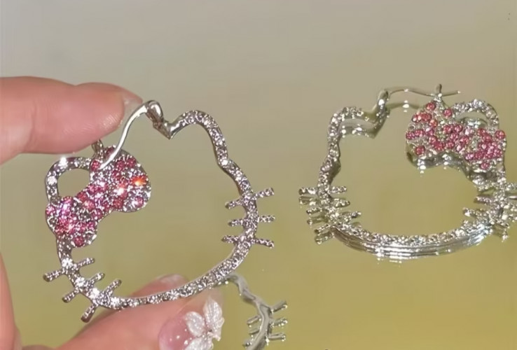 Sanrio Fashion Hello Kitty Earrings with a Mosaic Design