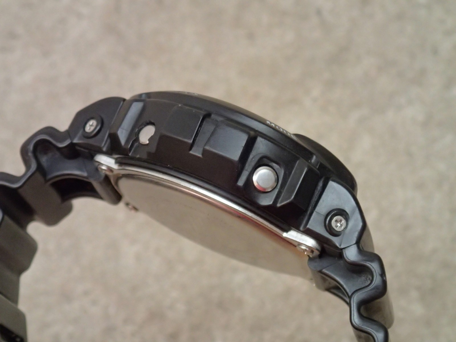 Casio DW-6900 G-Shock 3230 Watch Works but Has Issue