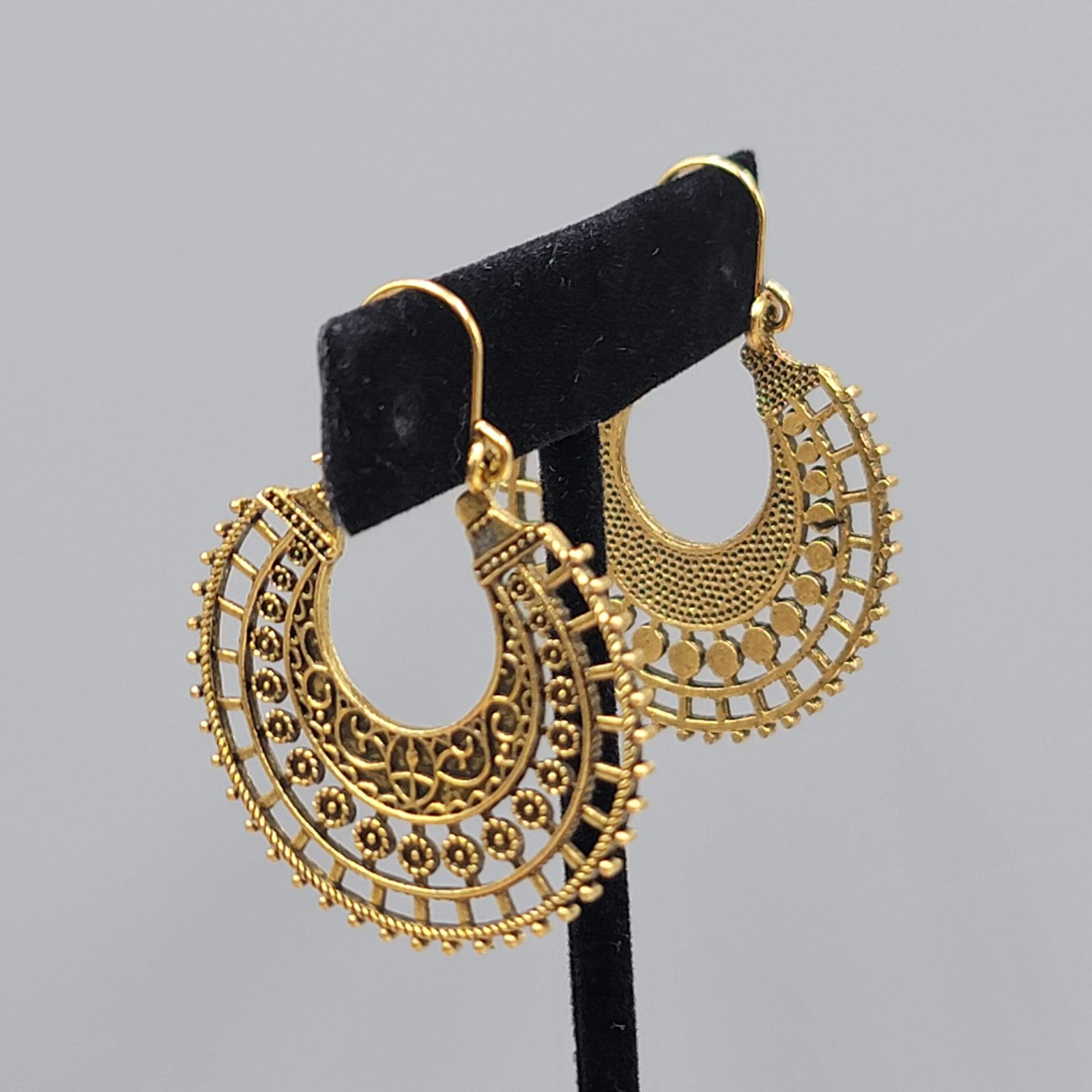 Bohemian Round Hoop Pierced Earrings Embossed Antiqued Gold tone Drop 1.5″