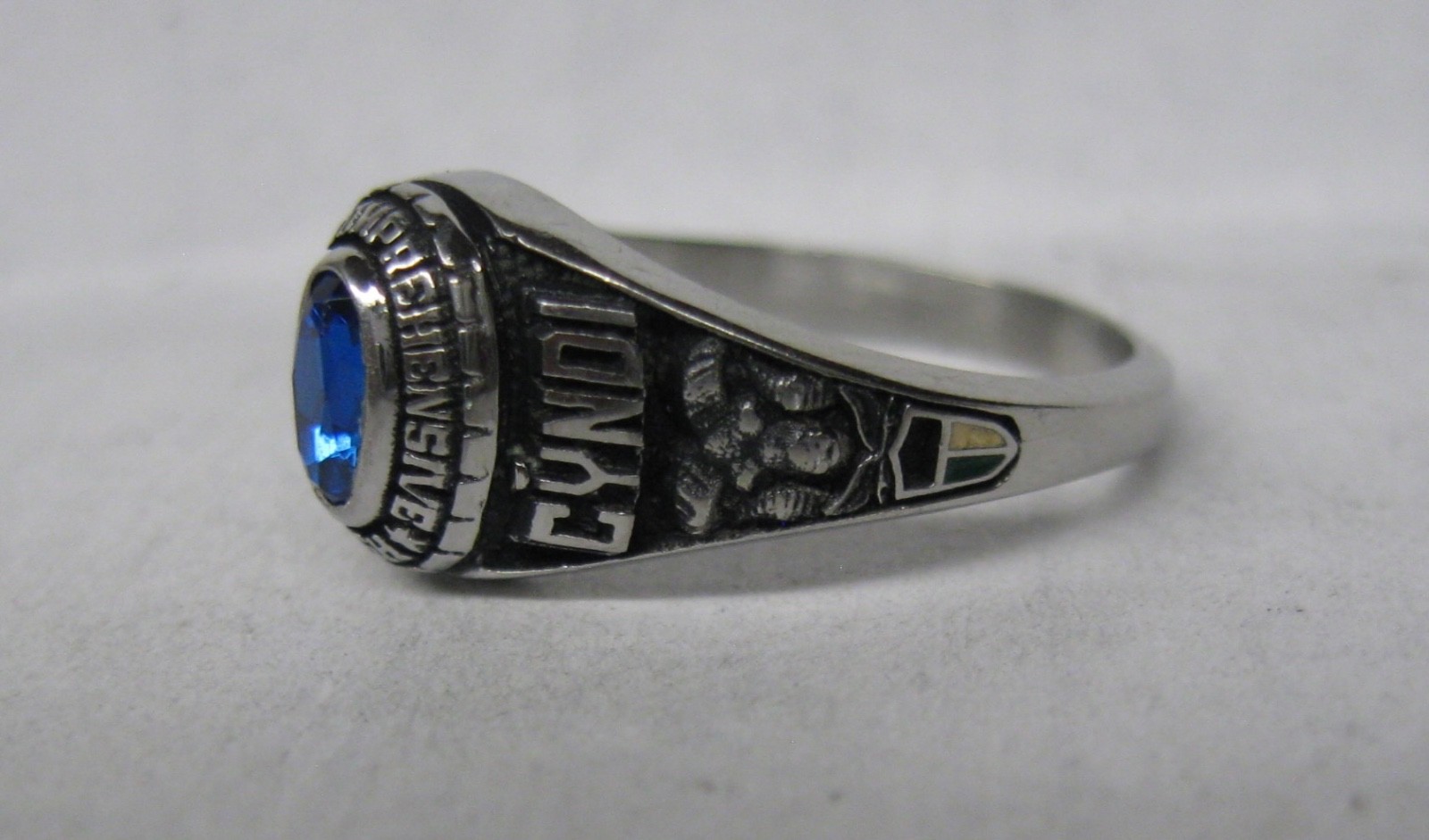 Vintage Ladies 1987 Madison Comprehensive High ARTCARVED Class Ring Size 7.25
