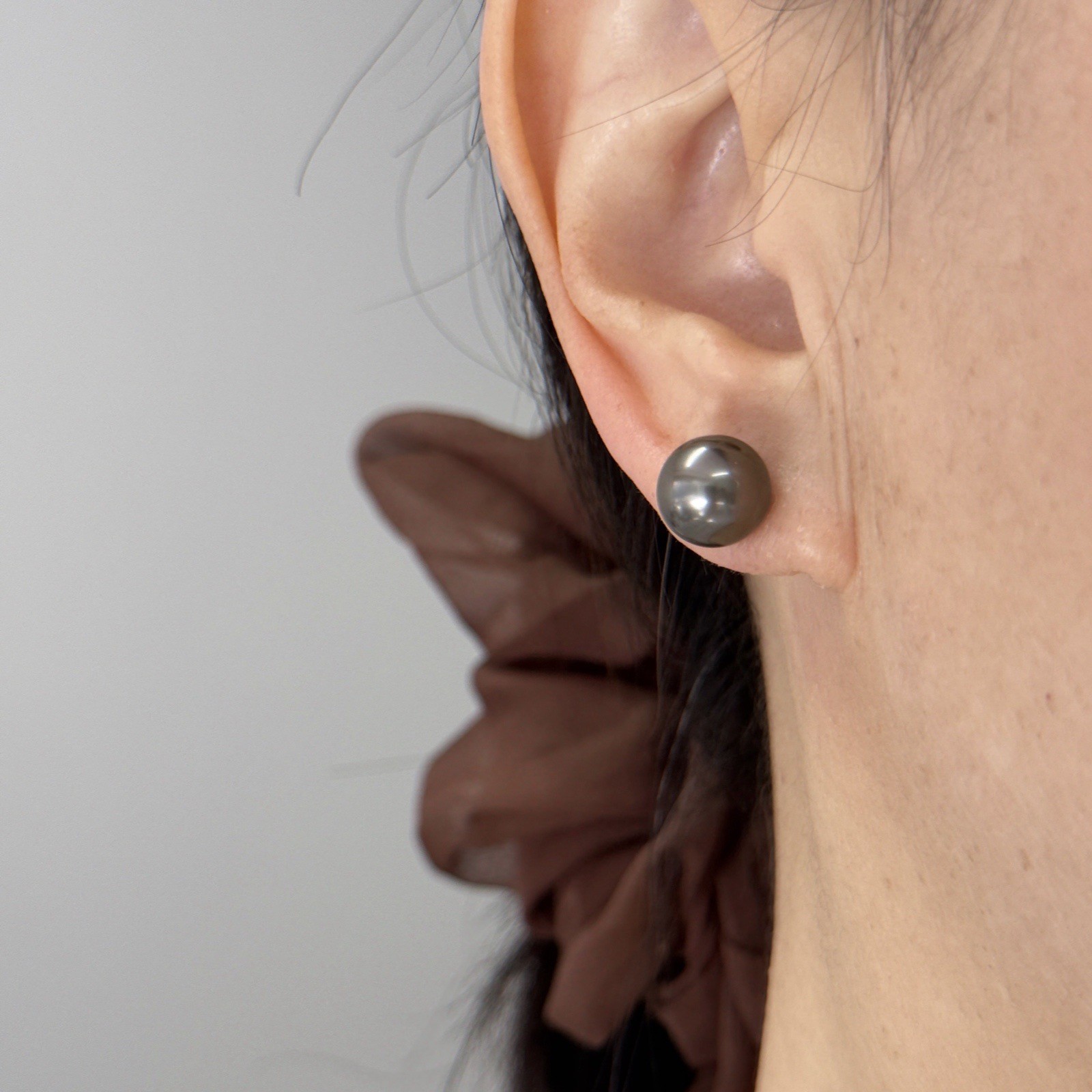 9.7-9.9MM Round Black Purple Tahitian Cultured Pearl Stud Earrings Platinum 850
