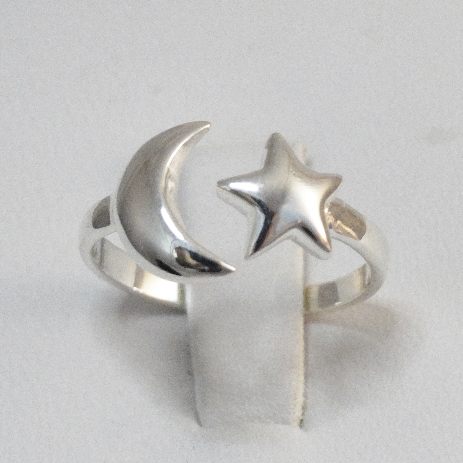 Crescent Moon and Star Ring – 925 Sterling Silver – Sizes 5-10 Sky Celestial NEW