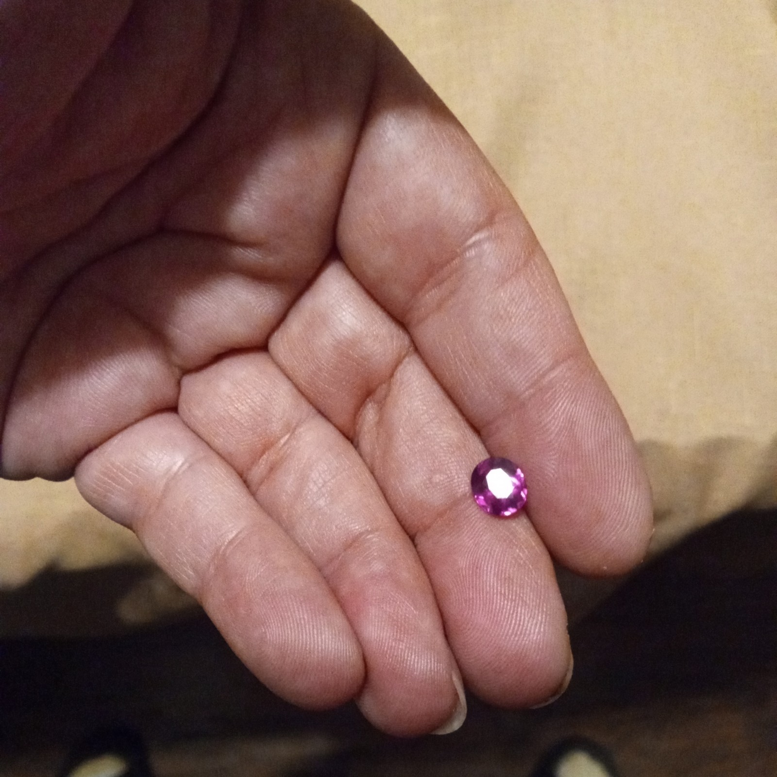 1.83 ct natural pinkish purple rhodolite Garnet oval shaped beautiful