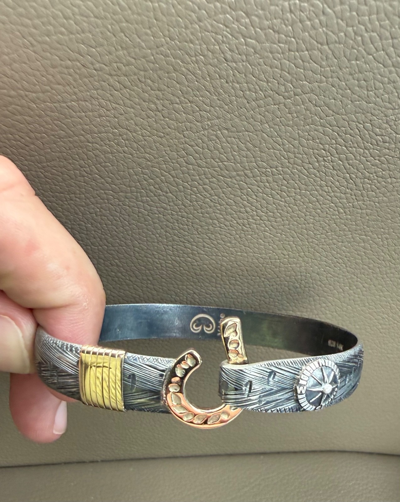 ST. John 10mm j hook bracelet