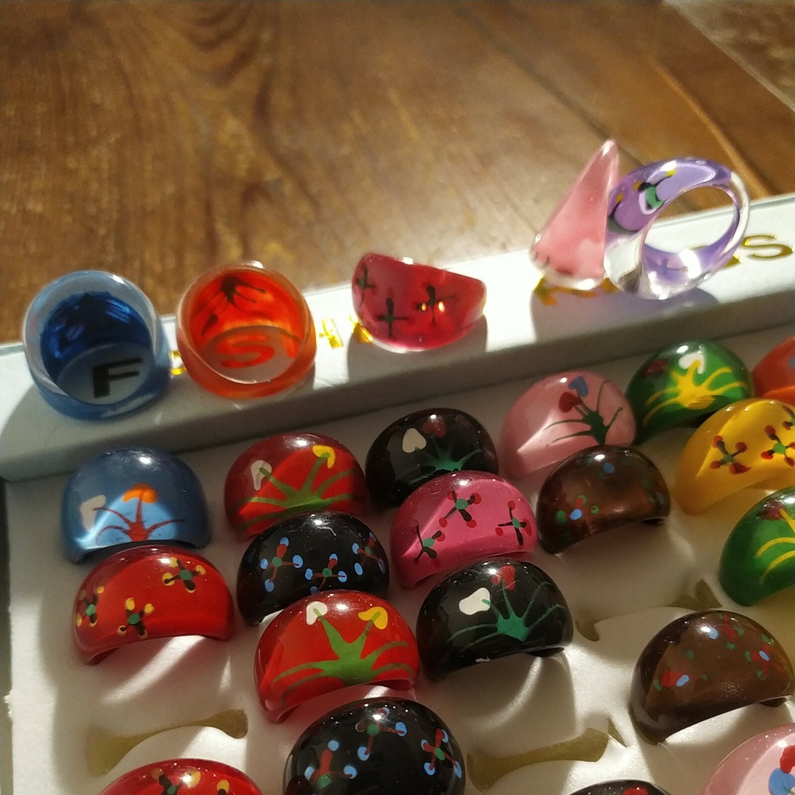 36 Resin Beach Rings – Super Colorful Pop Art – Various Mixed Sizes
