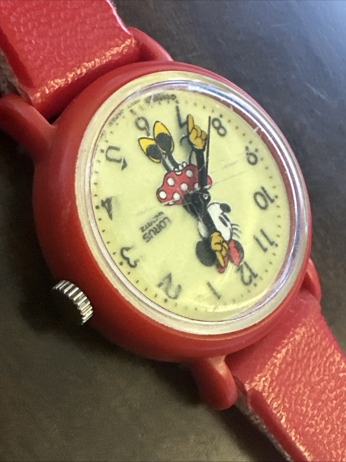 VINTAGE MINNIE MOUSE LORUS QUARTZ – RED WITH RED BAND – V821-0140