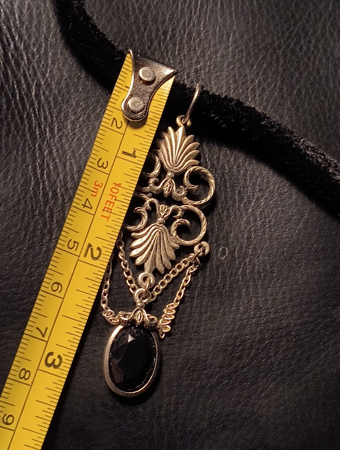 VTG 1970’s Gold Tone Pendant Velvet Choker Necklace, 15.5″ W/Black Stone. NOS