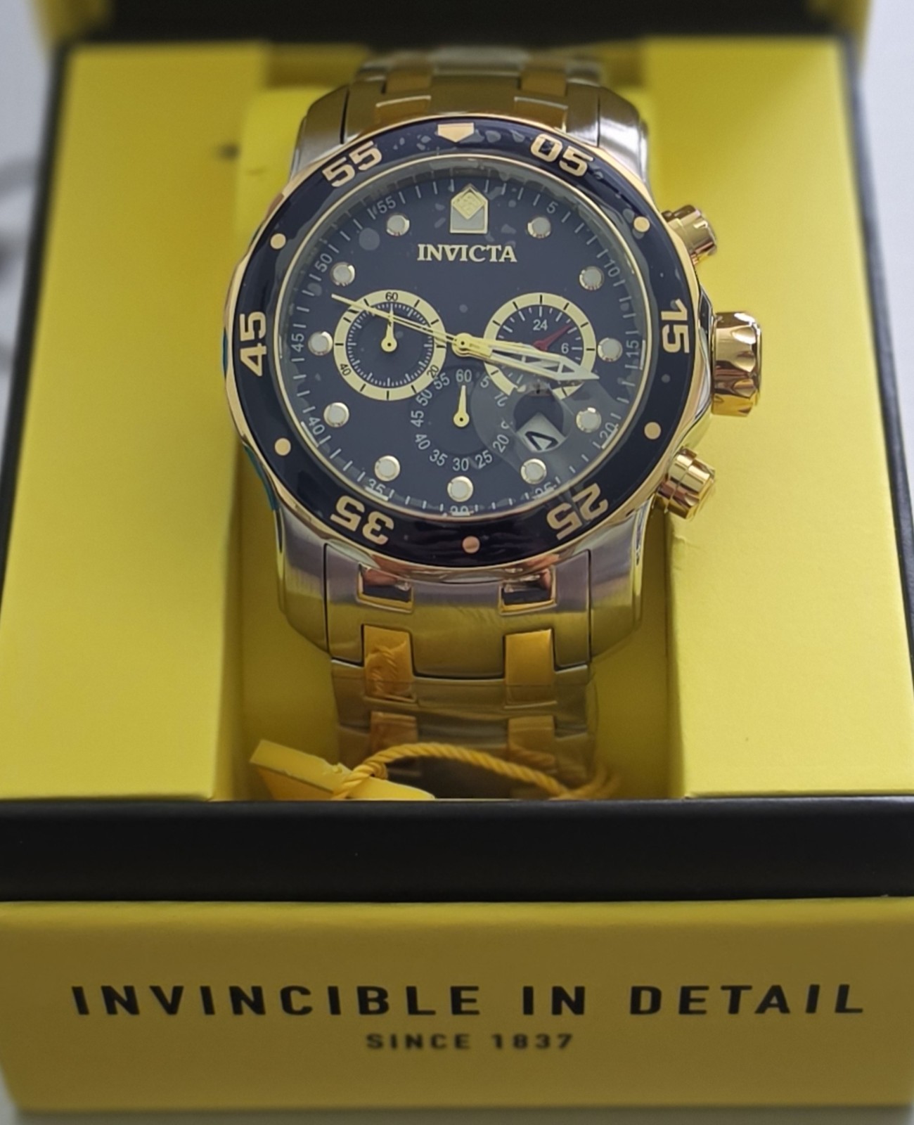 Invicta Pro Diver Men’s Quartz Chronograph Date Blue Dial Two-Tone Bracelet