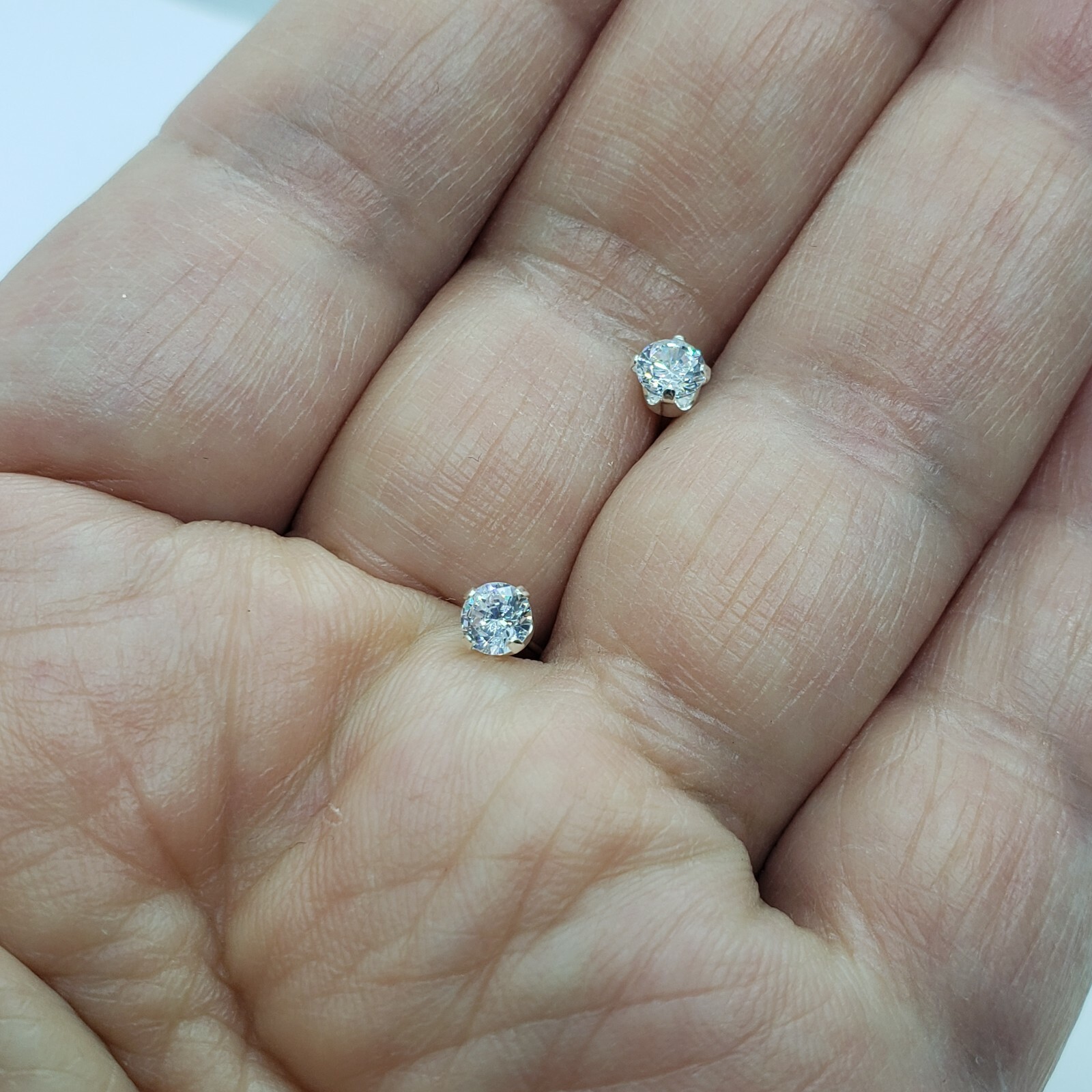 Tiny Sterling Silver Cubic Zirconia Stud Earrings Cartilage Nose Studs 2mm-4mm