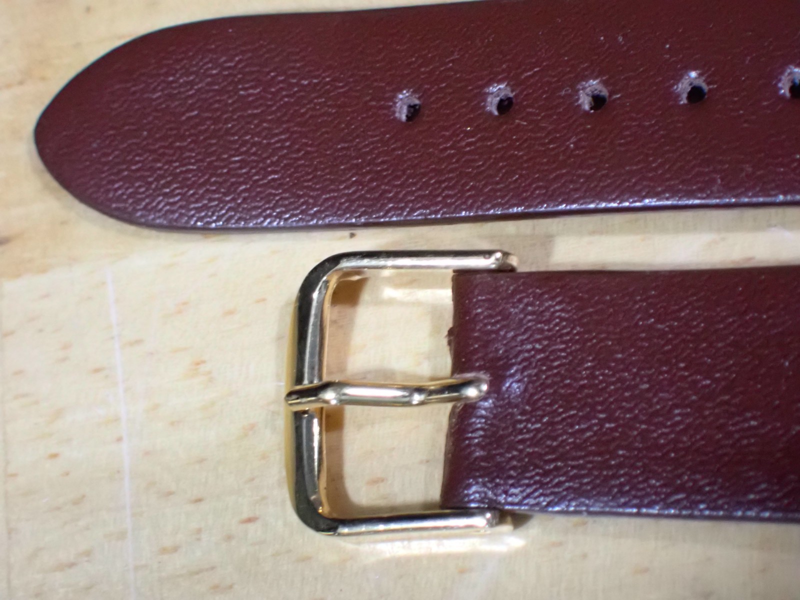 Speidel Flat Brown Genuine Calf Men’s Watch Band 19 mm ends up to 6 3/4″ USA