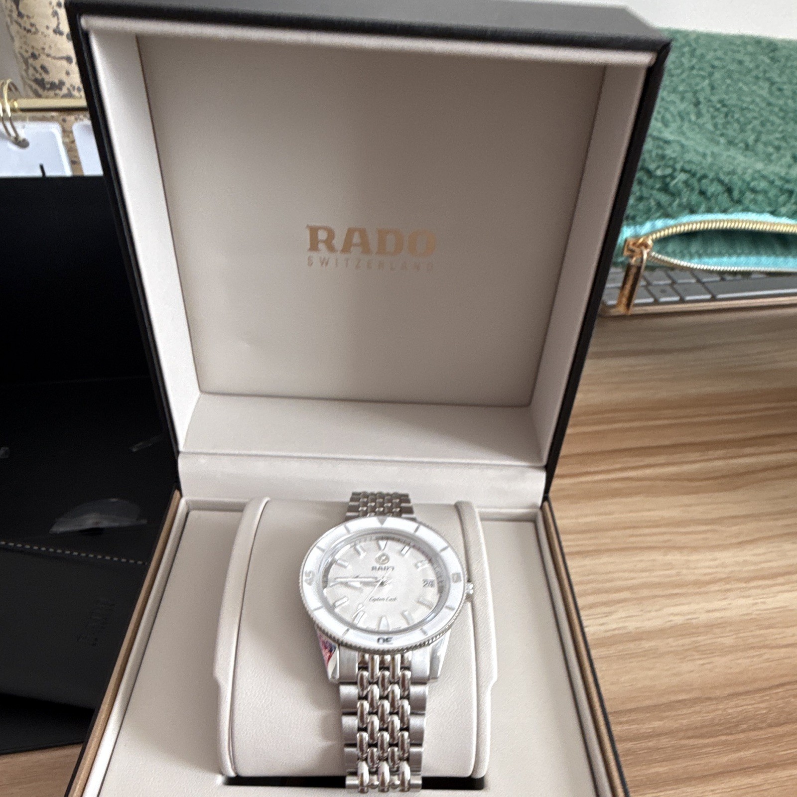 Rado Captain Cook Quartz 37mm White Dial SS Bracelet Date Box Papers