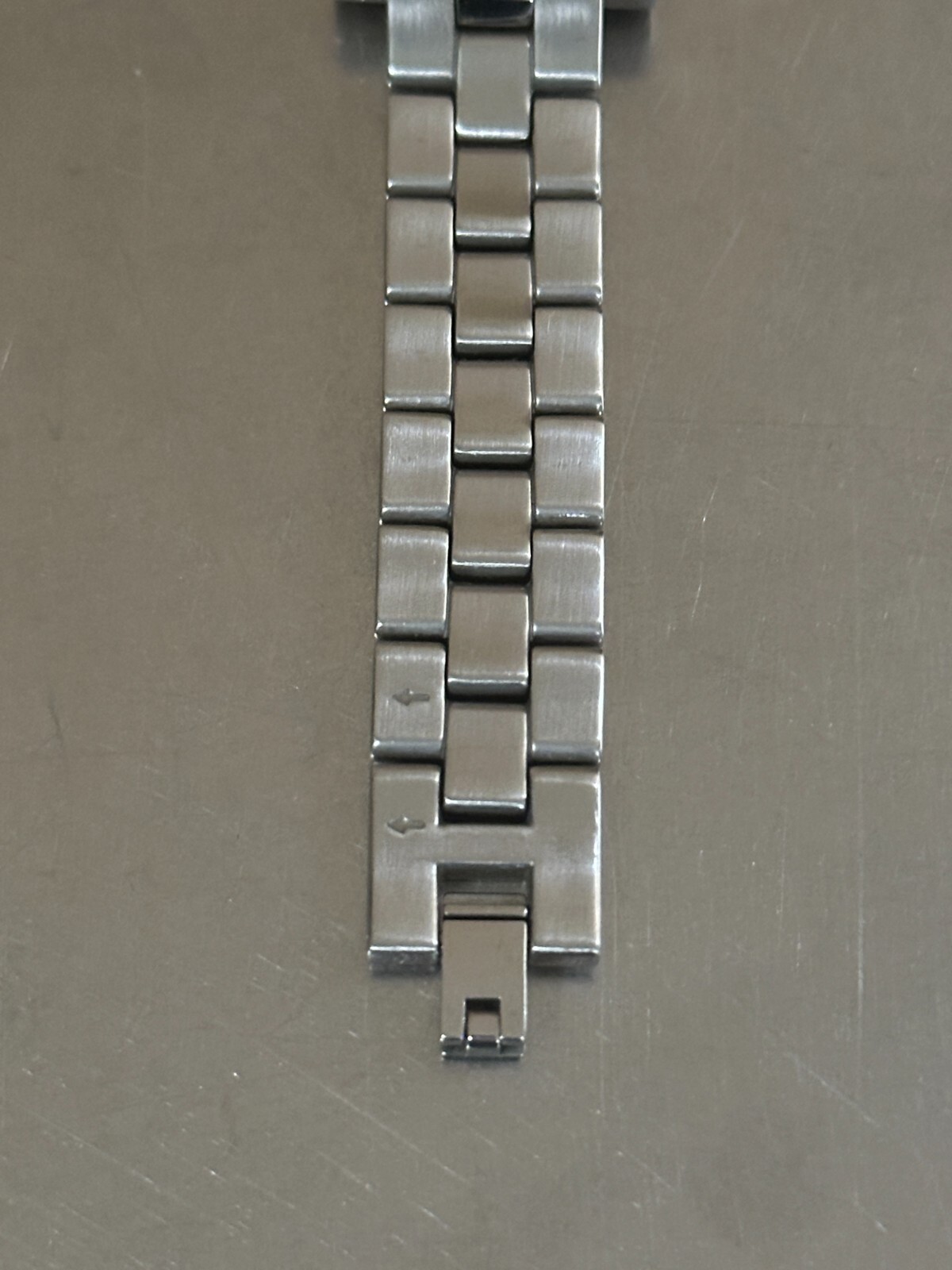 DKNY Watch Women’s Analog Square Silver Tone Quartz Water Resistant 7 inch 22 mm