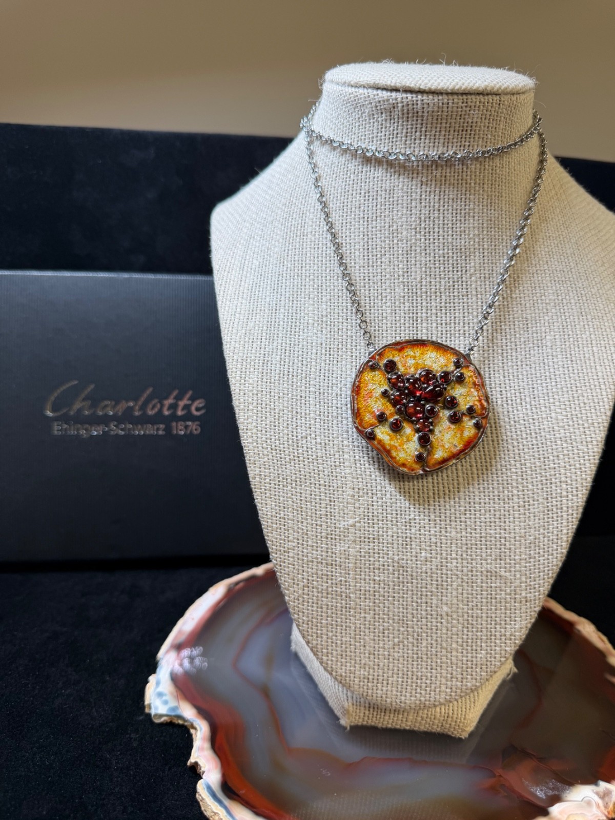 CHARLOTTE EHINGER-SCHWARZ 1876 PENDANT PIN DOUBLE LOBSTER CLAW 23.5″ NECKLACE