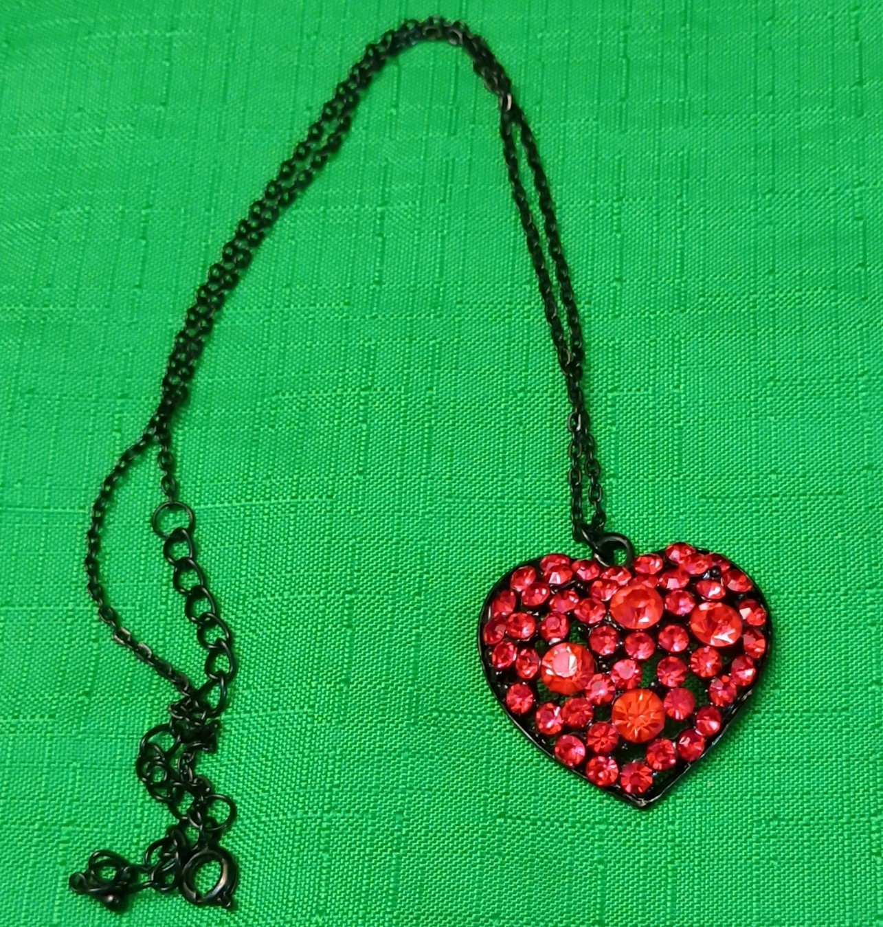 Black Cable Chain Necklace Red Crystal Pavé Heart Charm Pendant 12-18″