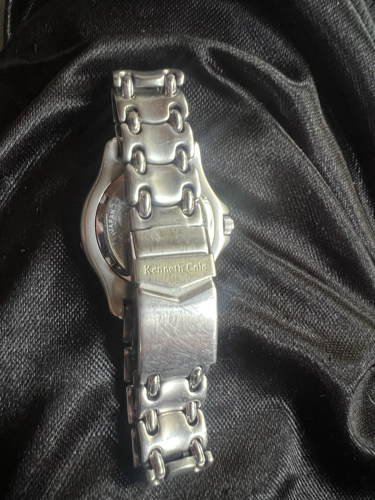 Kenneth Cole New York KC3078 Classic Men’s Stainless Steel Wristwatch