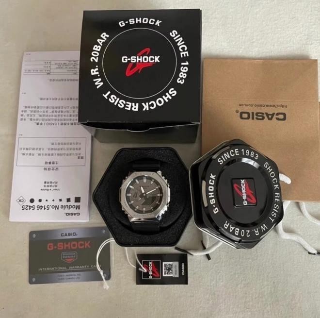 Casio GA2100 G-Shock Men Wrist Watch Silver Case Black Dial Sports Watch WithBox