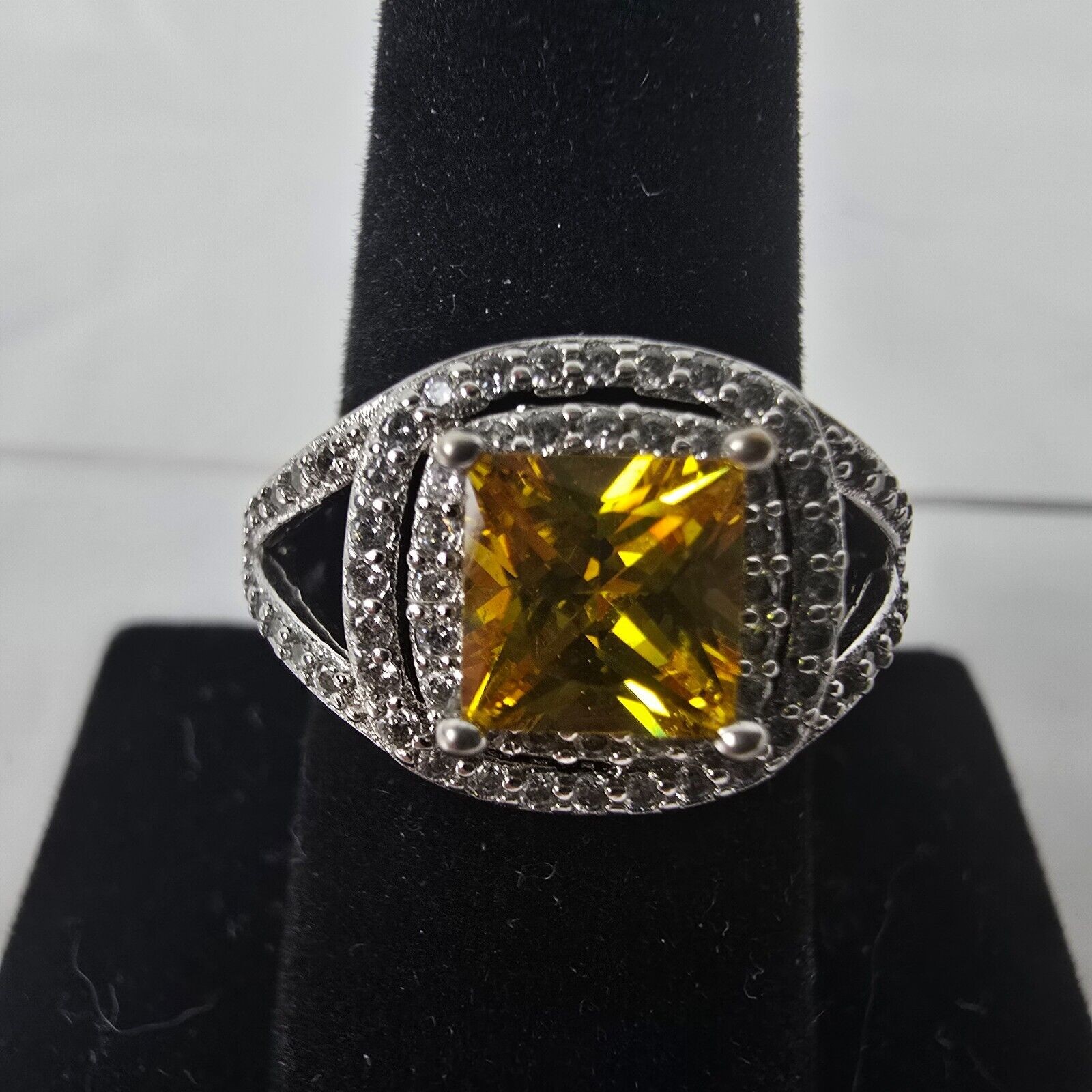 .925 Sterling Silver Citrine Color Gemstone Ring Women’s 8.5 New