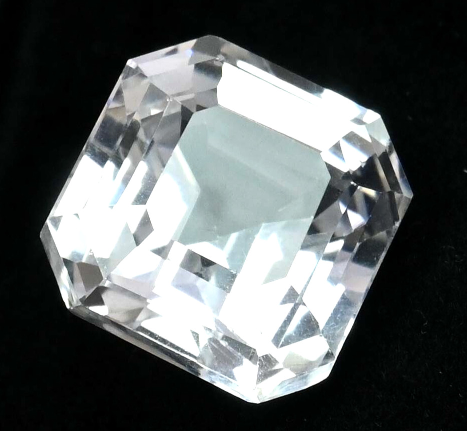 Flawless 14.85 Ct Natural White Colorless Montana Sapphire Certified Gemstone