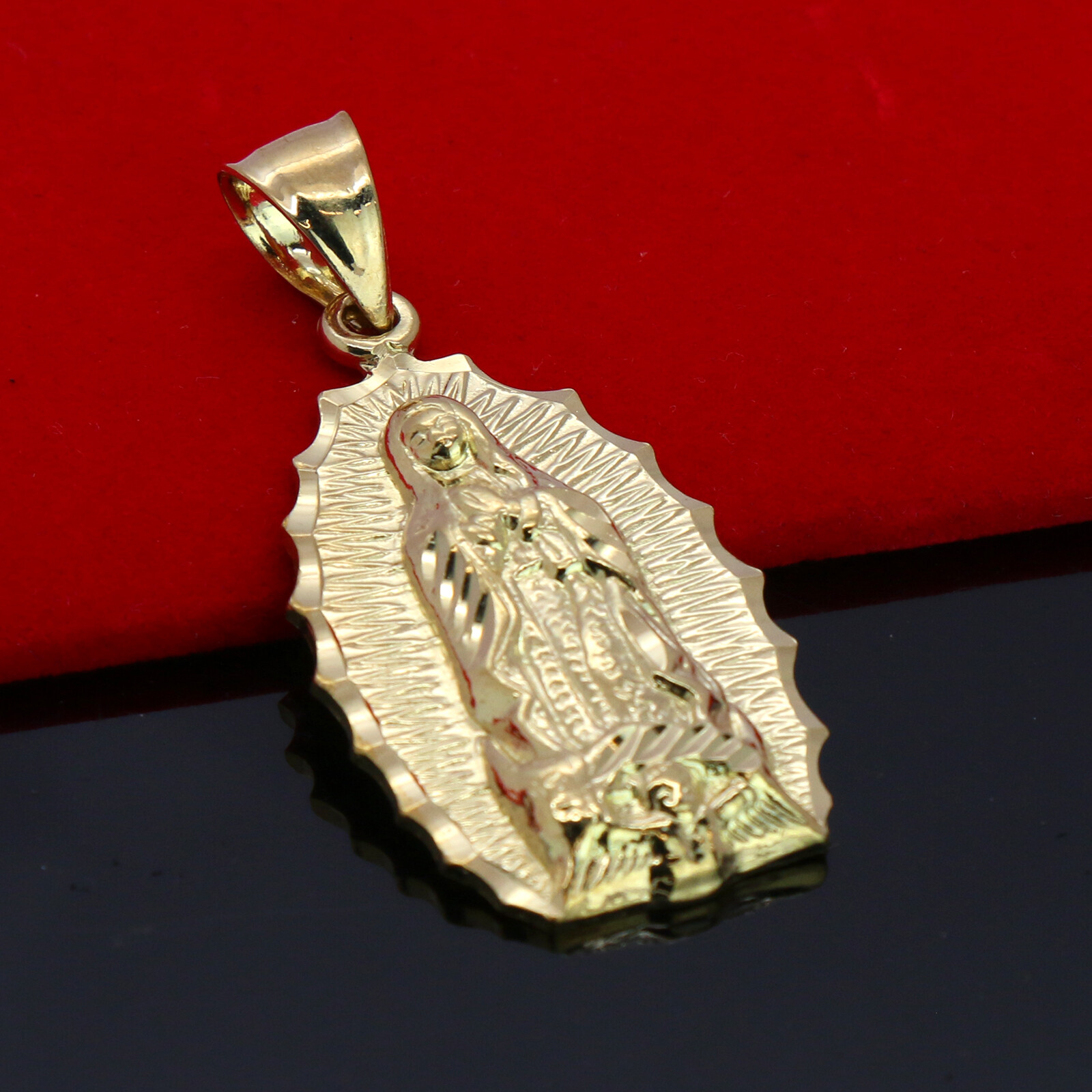 Our lady of Guadalupe 14k Gold Plated Brass Pendant 18″ Figaro Choker Chain