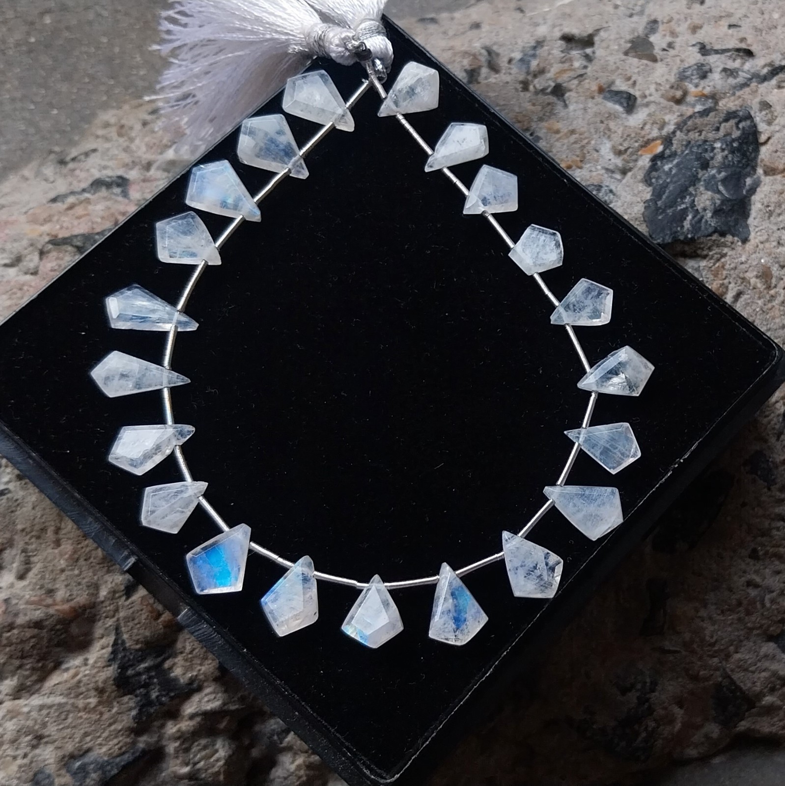 40 Carat 7.5×8 to 9×12 MM Natural White Color Moonstone Fancy Cut 8 inch Beads