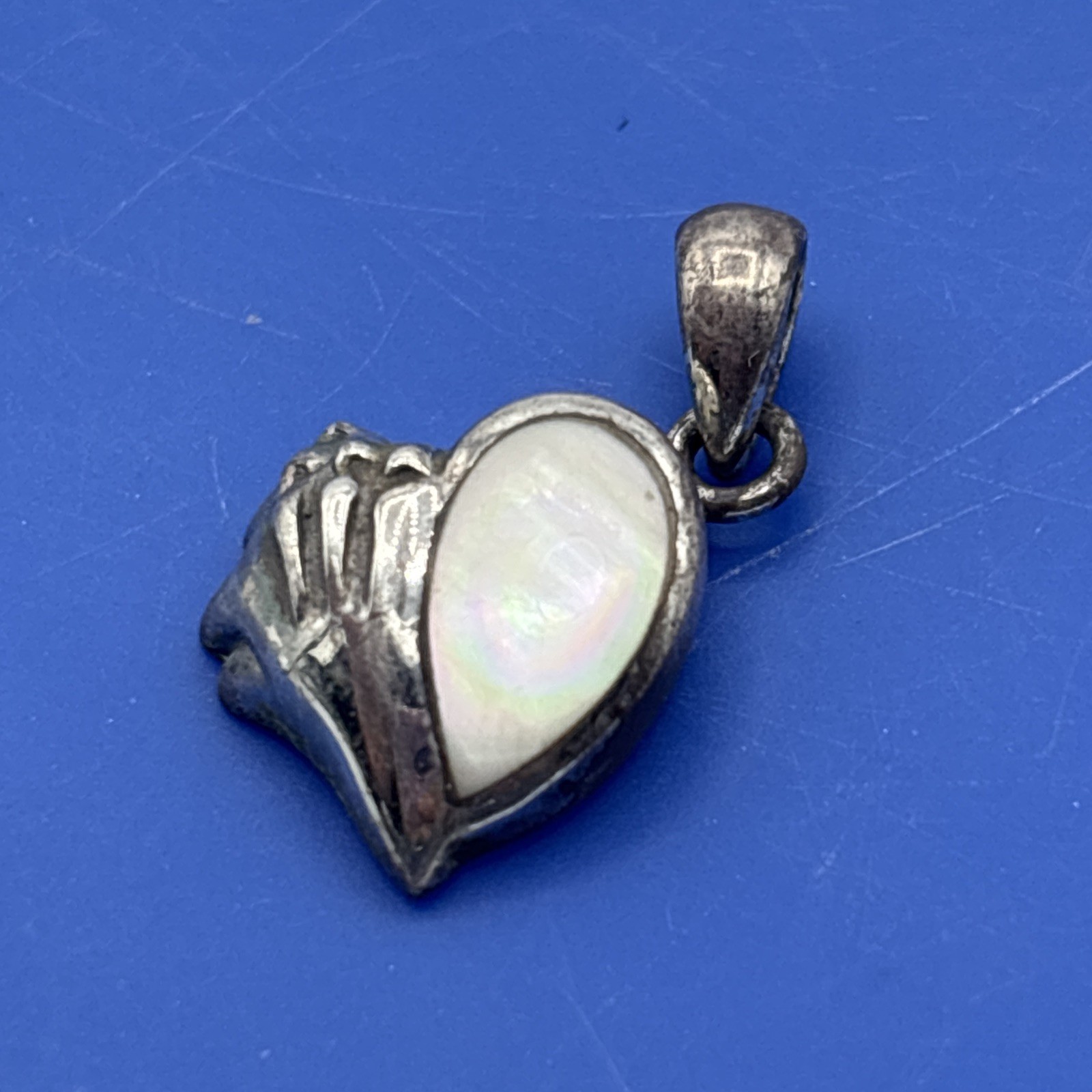 Peter Stone Sterling Silver Mother of Pearl Seashell Pendant 925 Nautical .75”