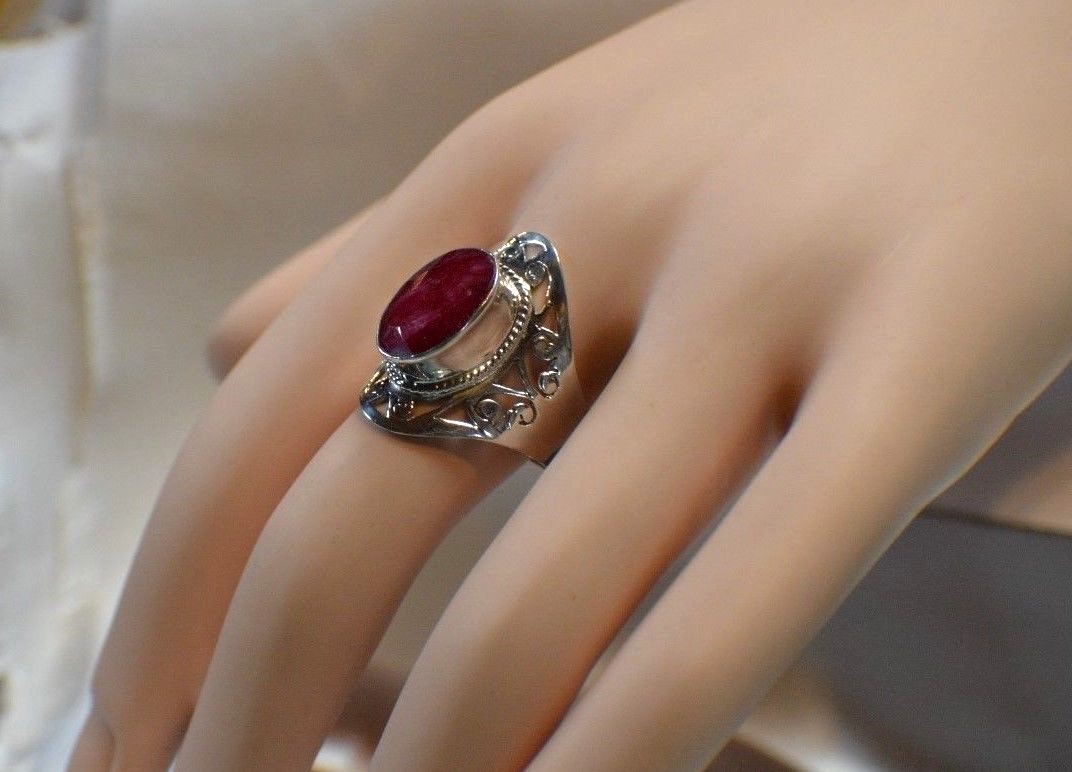 7.00 ct. 14X10mm NATURAL AFRICAN RED RUBY QUARTZ GYPSY RING .