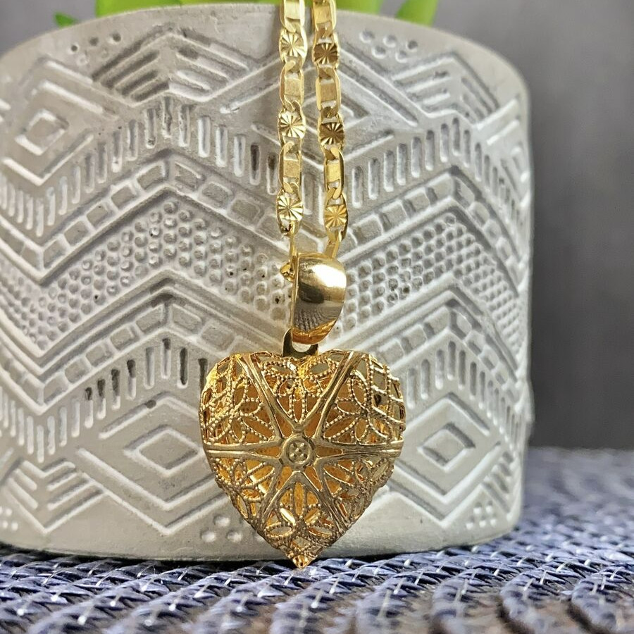 14K Gold Filled Heart Necklace for Womens Valentino Chain Diamond Cut Pendant