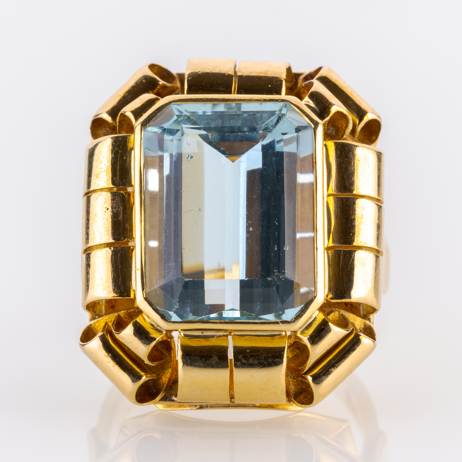 Aquamarine ring (14k gold) with an aquamarine