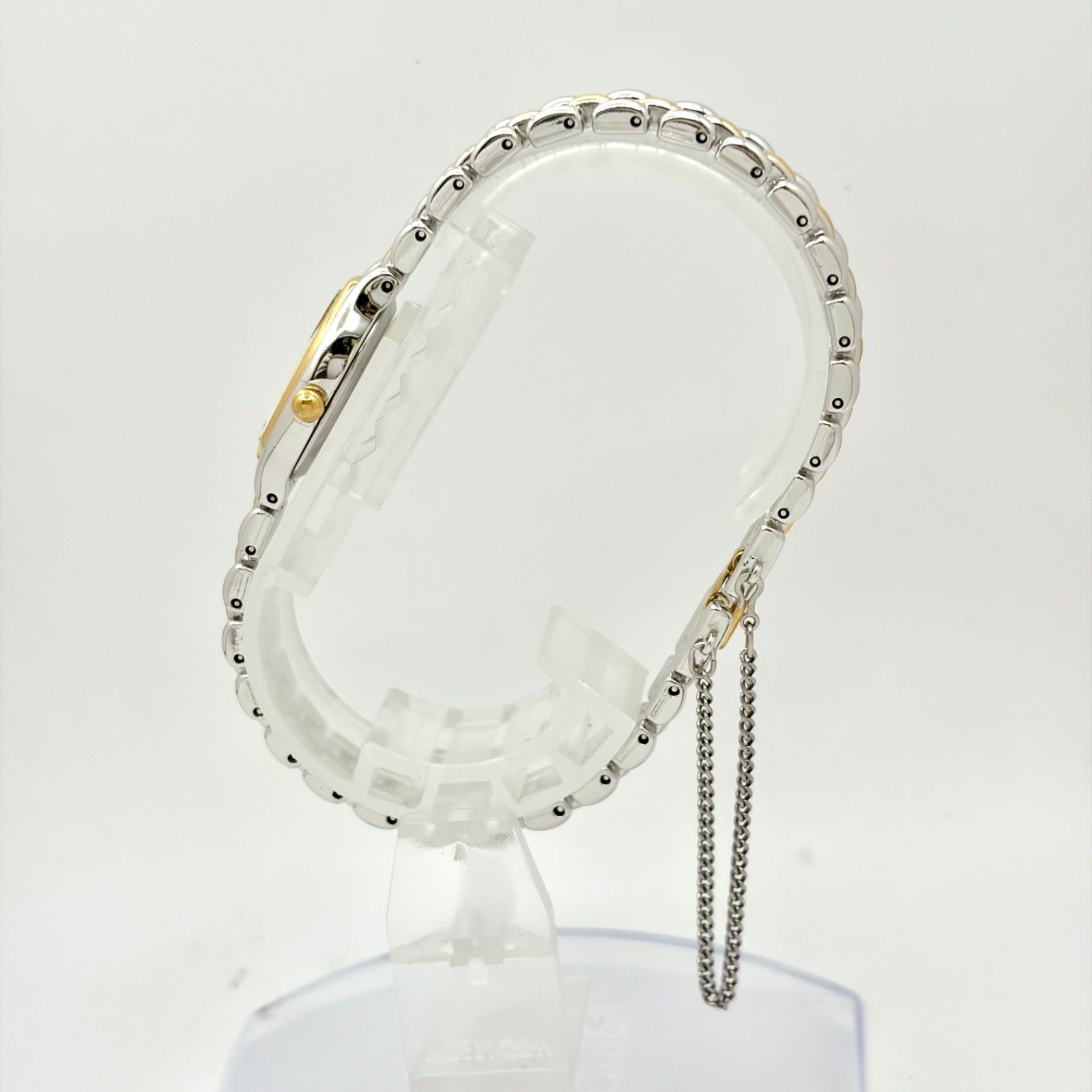 Good Condition New Battery SEIKO Ladies Wristwatch Oval 1F21 5A00 270098