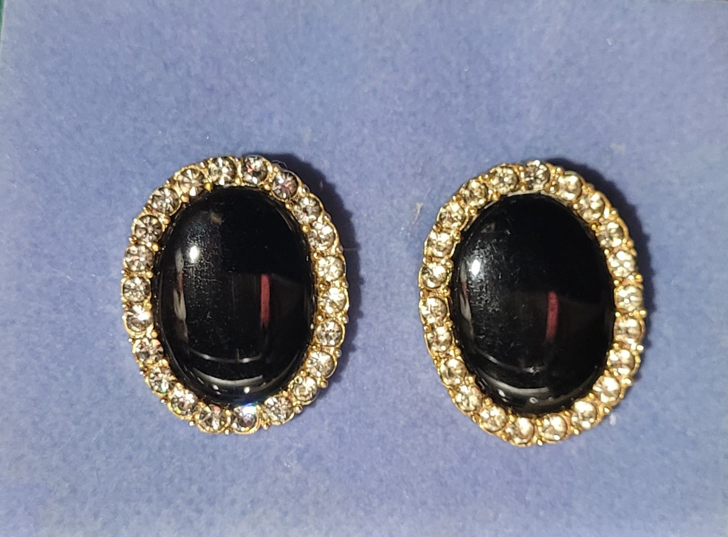 Vintage Oval Black Glass Cabochon Surrounded By A Halo Of Clear Rhinestones