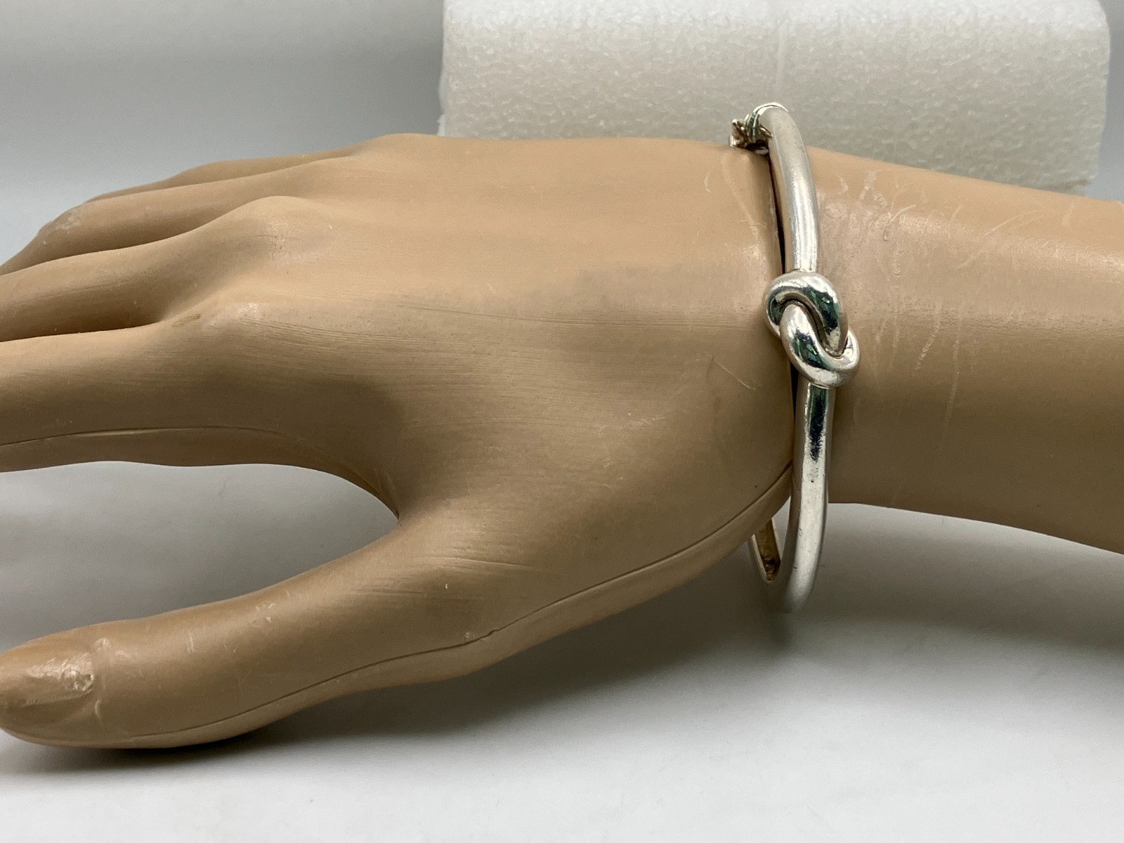 Sterling Silver Heavy Love Knot Hinged Bangle with Magnetic Closure Safety Latch