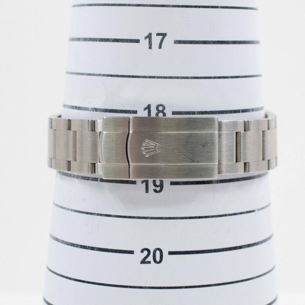 Rolex Oyster Perpetual 41 124300 Green Dial Stainless Steel Watch Box Papers