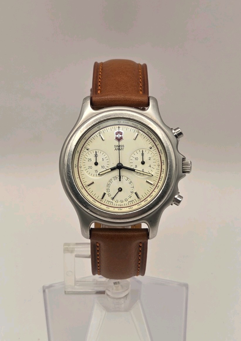Vintage Victornox Swiss Army Officers Flyback Chronograph Mens Watch & Roll/Case