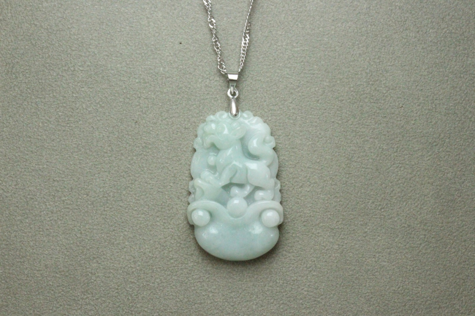 Natural White green A Jadeite jade Hand-Carved dog (Chinese Zodiac) Pendant