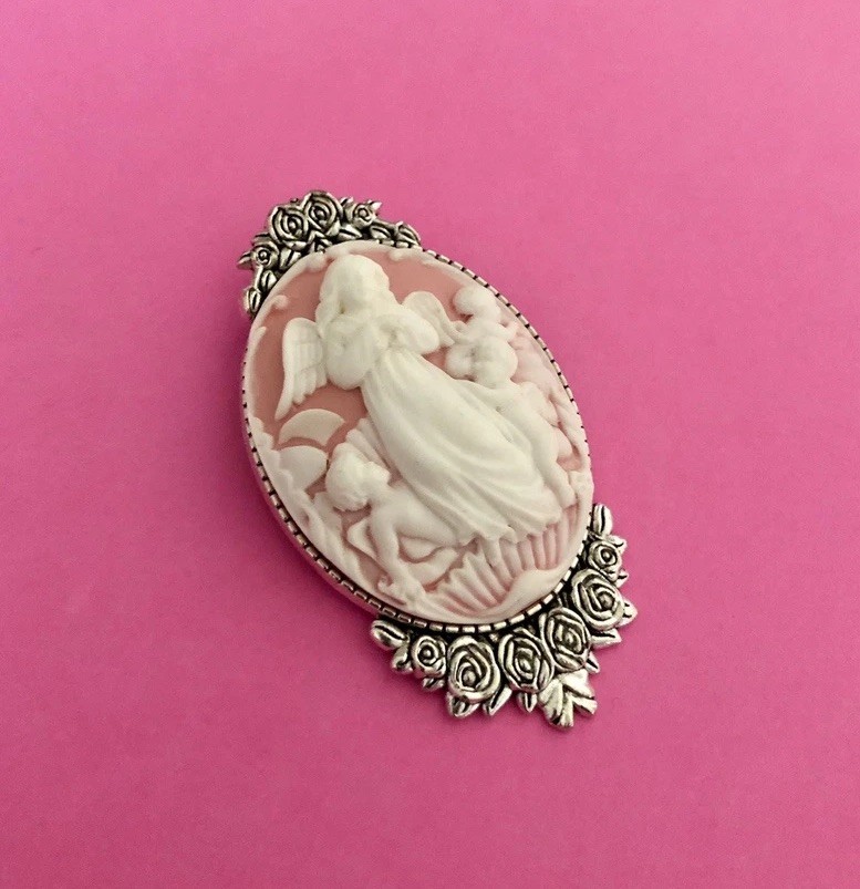 Vtg Guardian Angel w/ Cherub Babies White/Pink Cameo Brooch Pin, Antiqued Silver