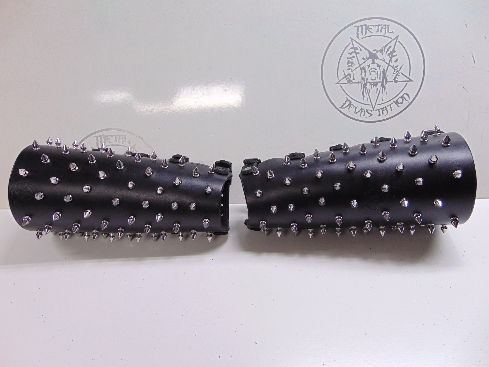 LEATHER SPIKED OLD SCHOOL GAUNTLET..DEATH METAL…(MDLG0013)….. HYPOCRISY