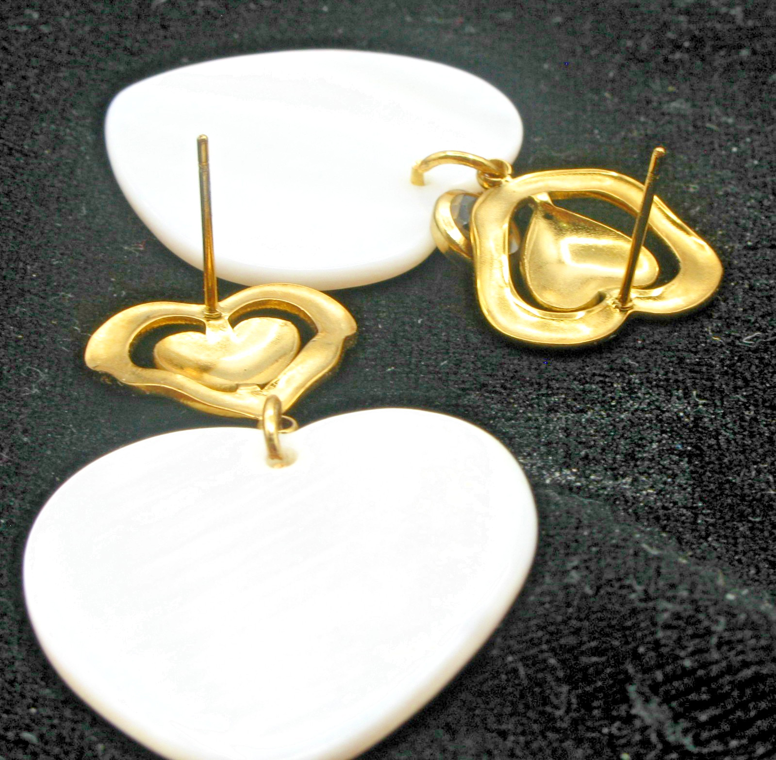 Opulent Luminous Shell Look Heart Dangle 18K Gold PVD Stainless Steel Earrings