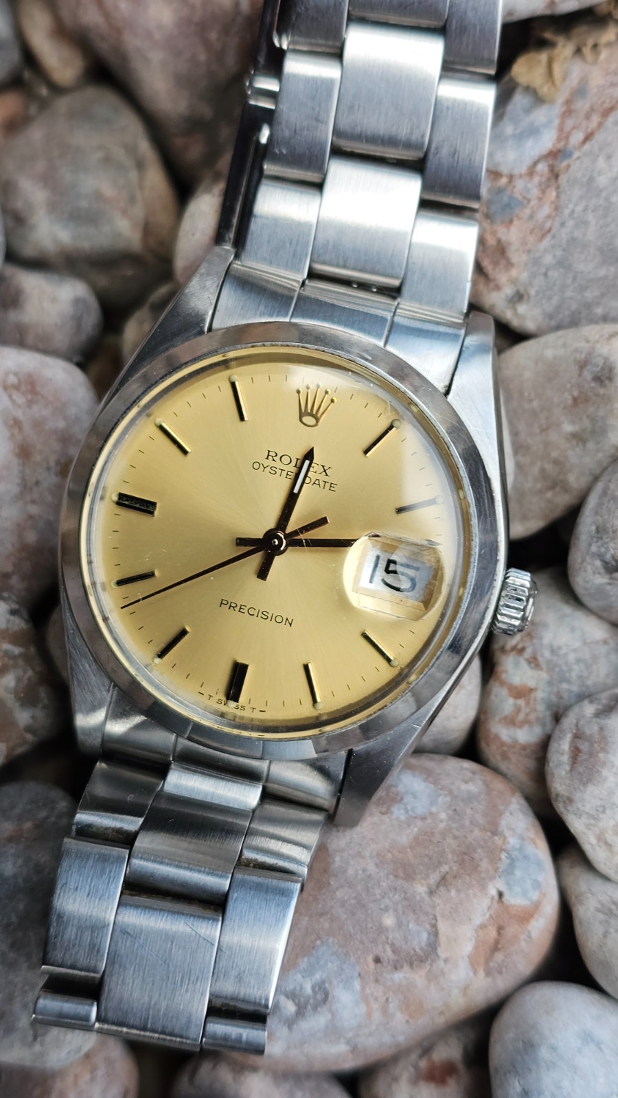 Vintage Rolex Oysterdate 6694 Champagne Dial Men’s Hand-Winding Watch 1979