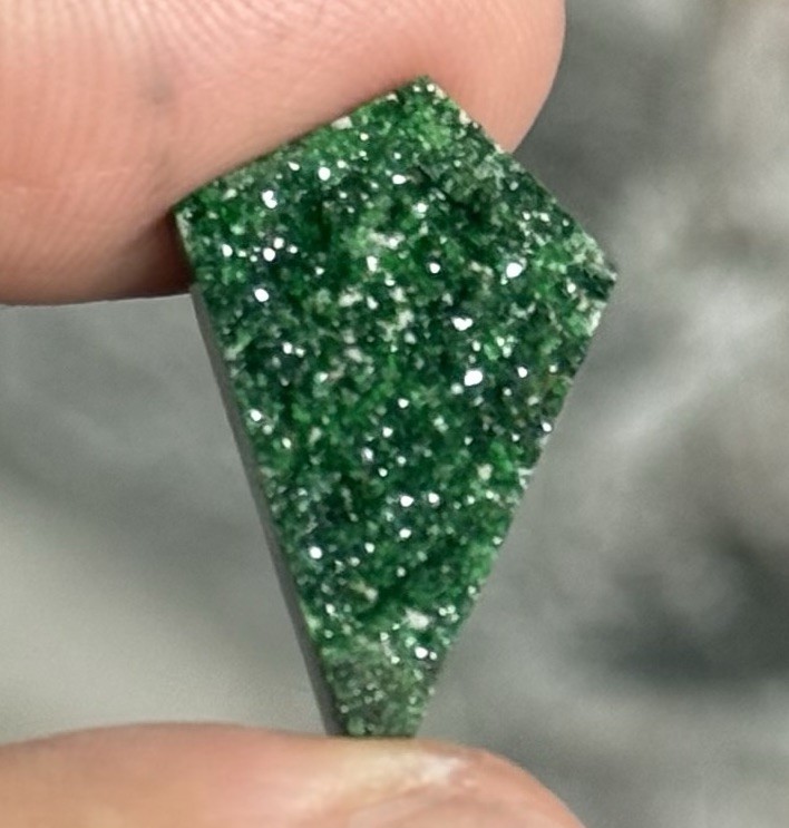 11.10ct 22x14x4.7mm Fine Uvarovite Green Garnet Drusy Kite Cabochon Loose Stone