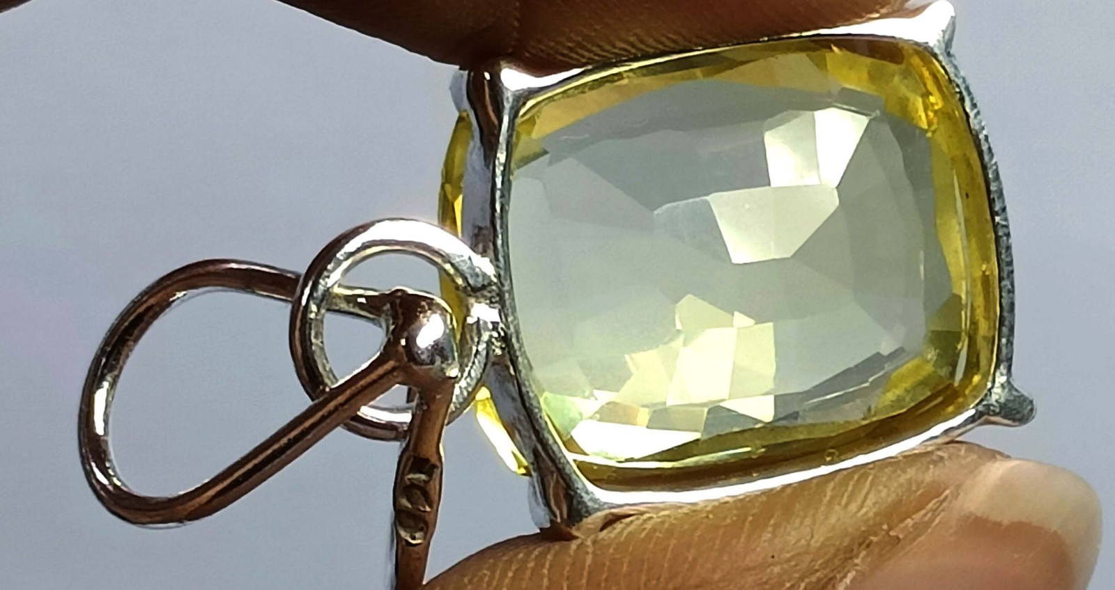 24 Ct Natural Yellow Sapphire Cushion Cut 925 Silver Pendant Free Chain 6MGL