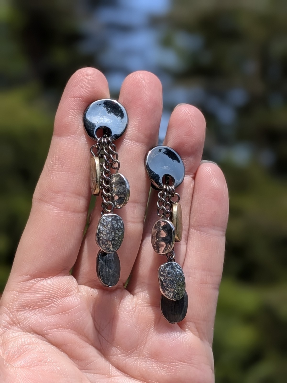 Textured Mixed Metal Oval 2¾” Dangle Clip Earrings Black Silver Gold Tone Chain