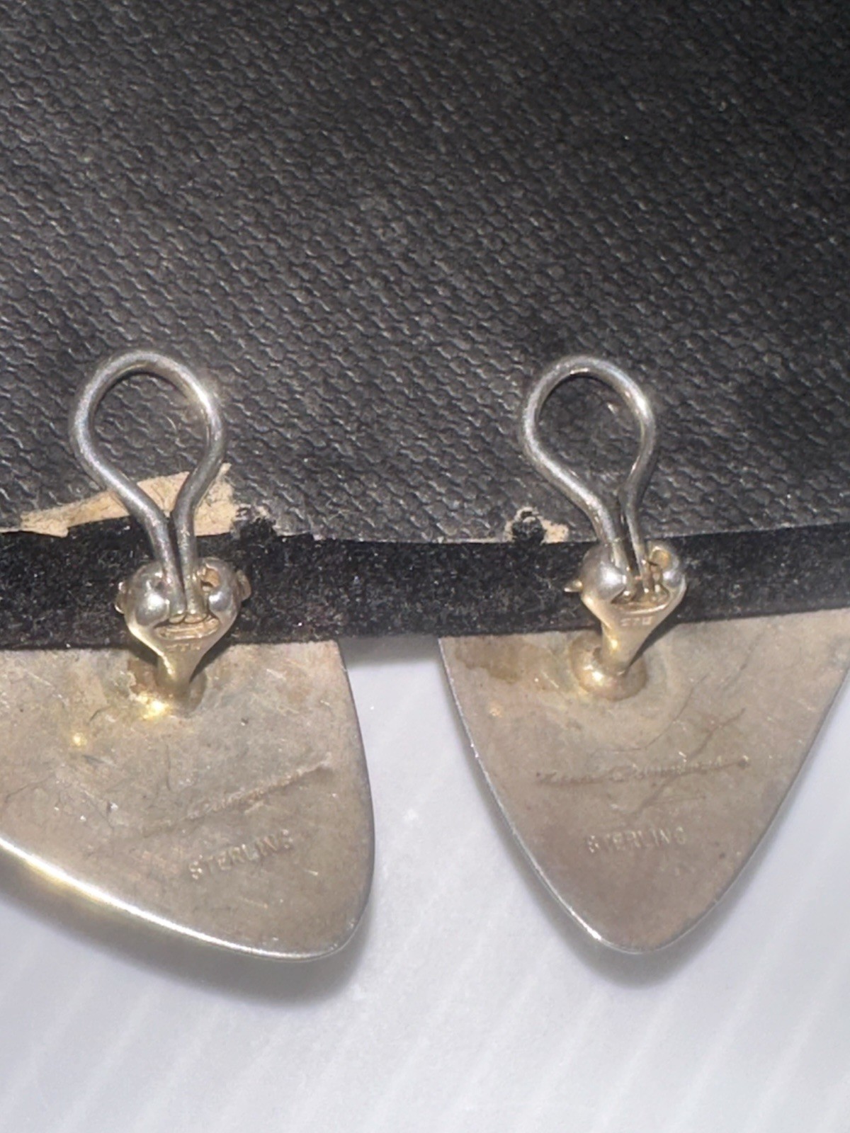 SUSAN CUMMINGS RARE MODERNIST STERLING SILVER AMBER CLIPON TRIANGULAR EARRINGS
