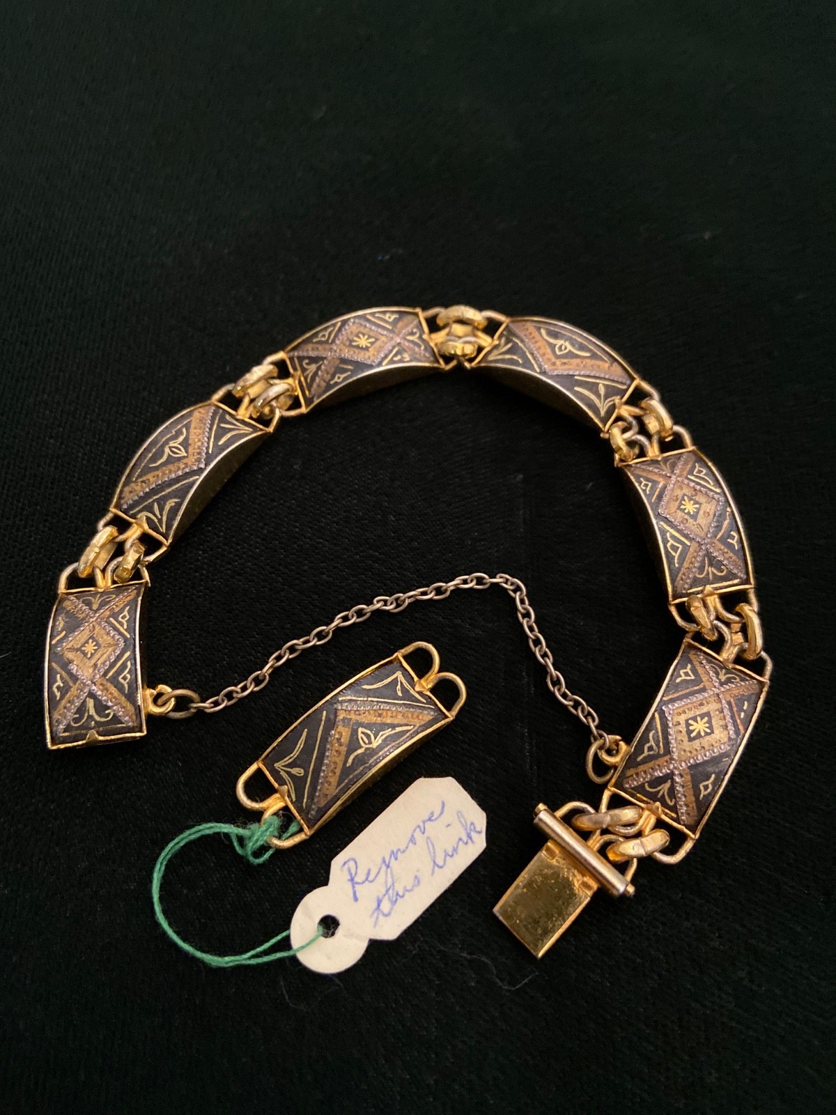 Vintage Damascene Link Bracelet Safety Chain 7.5” Gold Tone R15
