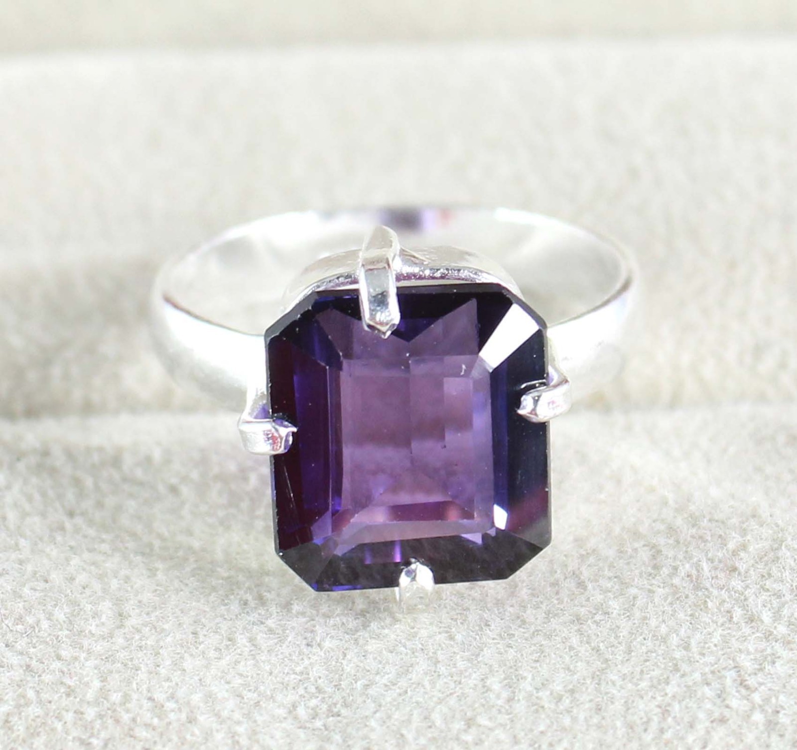 Natural Boysenberry Sapphire 10.55 Ct Octagon Gemstone Ring Thanksgiving Offer