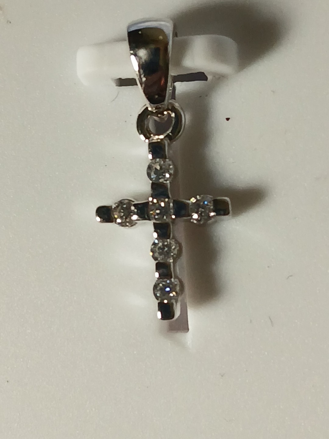 10k White Gold 1mm 18″ Singapore Link Chain & Moissanite .925 SS Cross