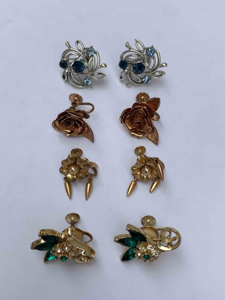 Lot of (4) Vintage Coro Goldtone & Silvertone Screw-back Earring Sets