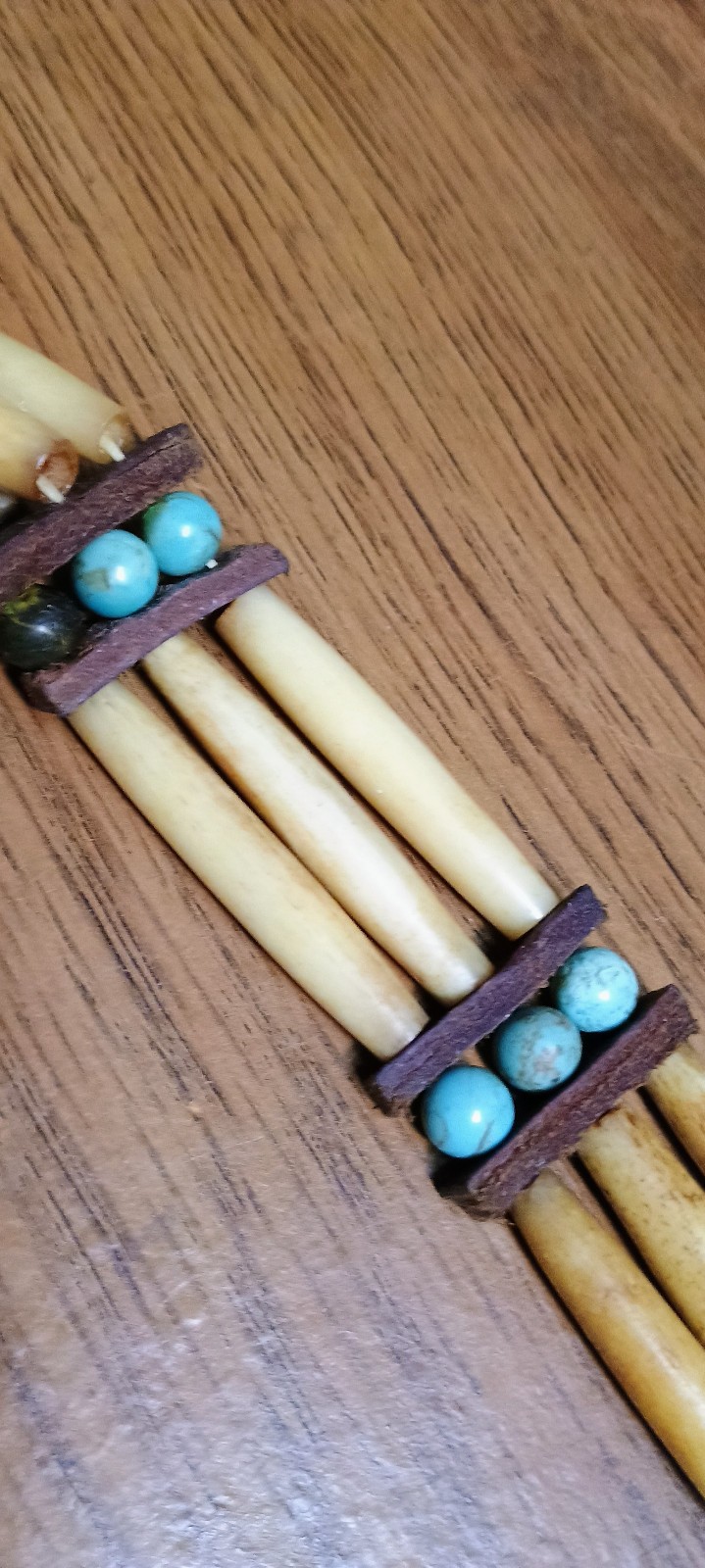 Vintage N.A.Turquoise Shell Boar Bone Leather Neck Choker