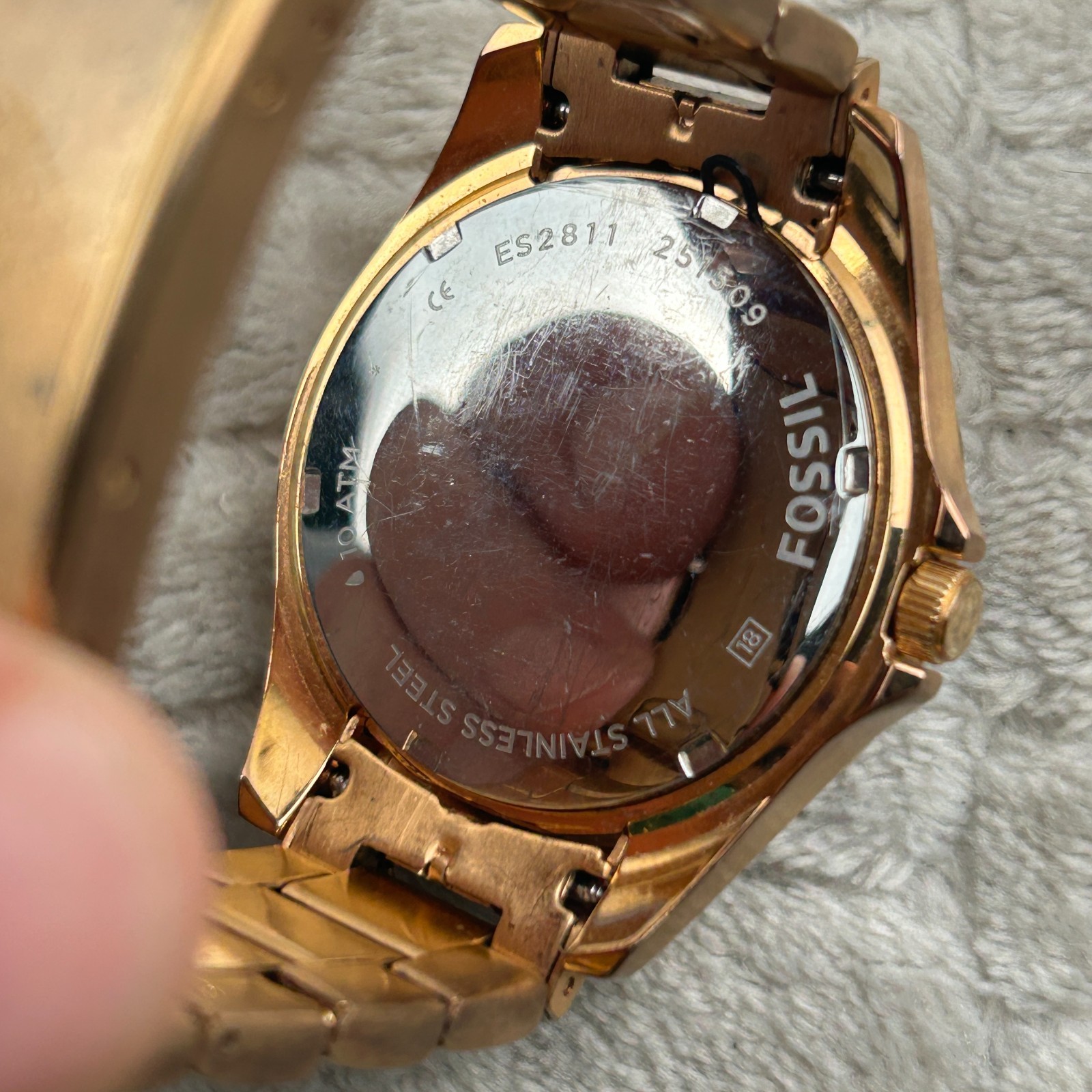 Fossil Riley Womens Watch 38mm Rose Gold Tone Crystals ES2811 New Battery 5.5″